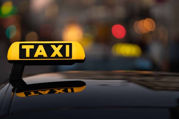 Comment réserver un taxi pour Montbard ?